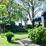 Het Twiscker Huys Bed & Breakfast Twisk