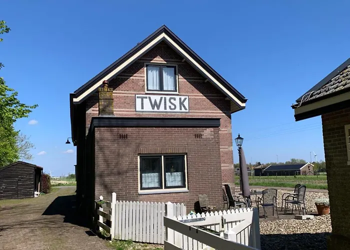 Bed & Breakfast Het Twiscker Huys 4*